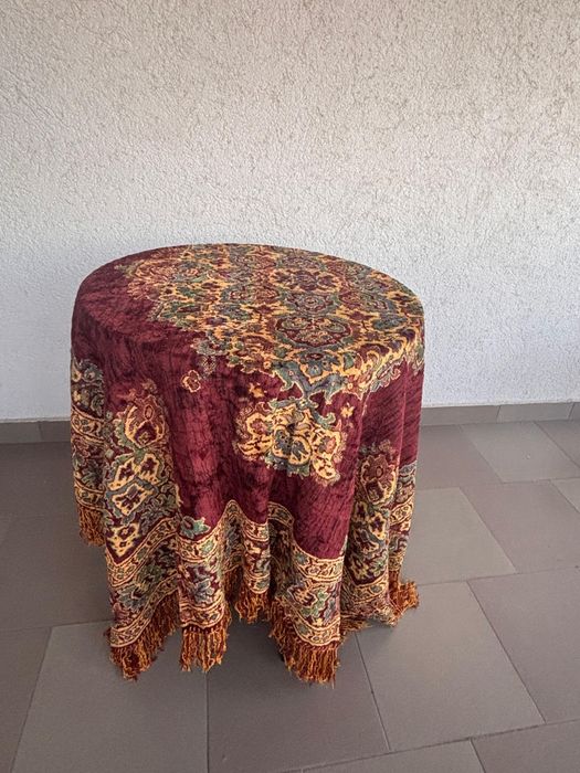 Covertura vintage cu model din catifea