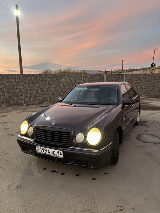 Продам мерса 210