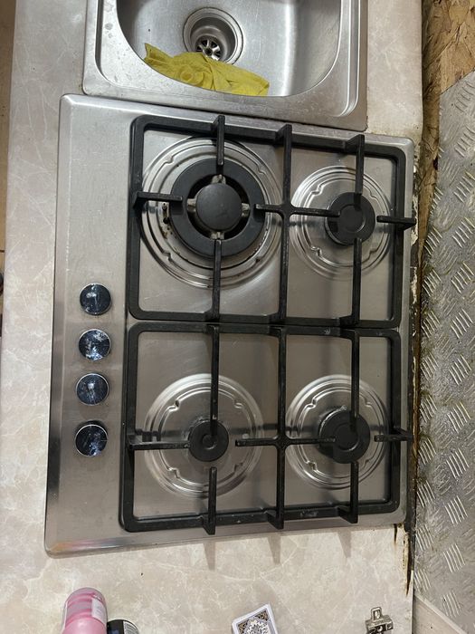 Встроенная варочная плита ( газ)