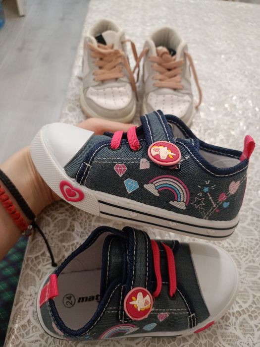 Детски обувки/цената е за 3-те чифта общо!