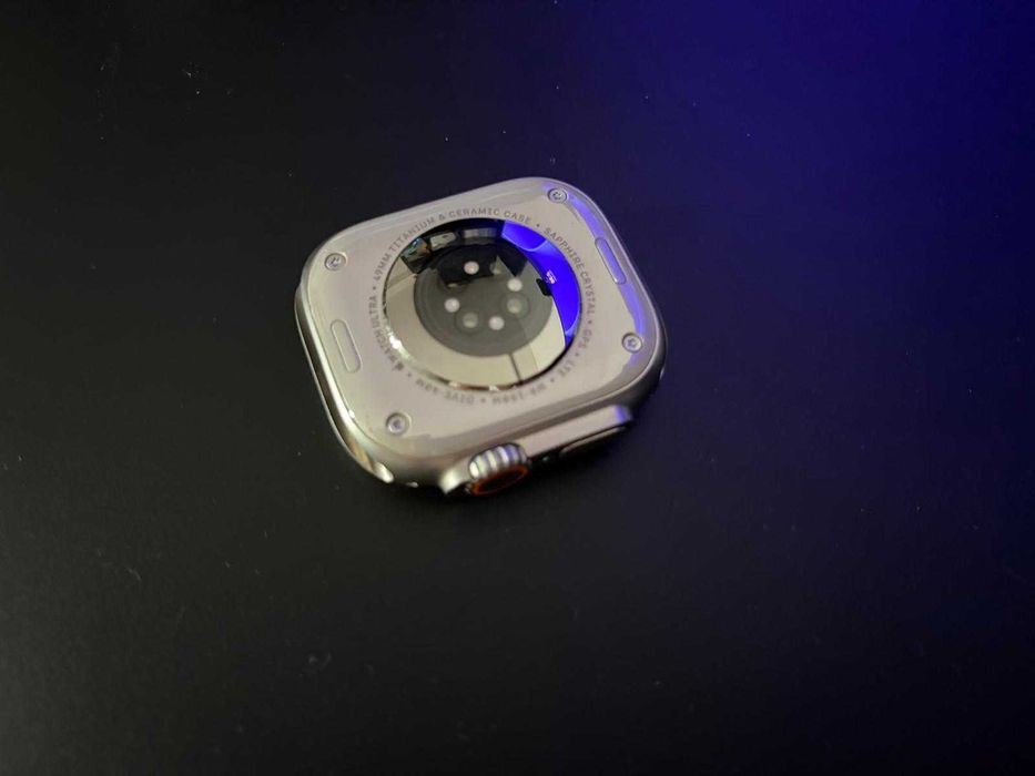 Vand Apple Watch Ultra, Gen 1