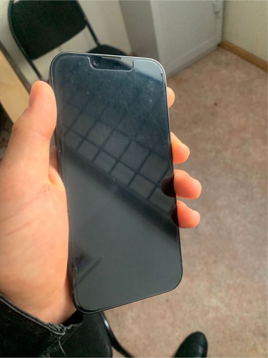 Продам айфон 16 е в отличном состоянии