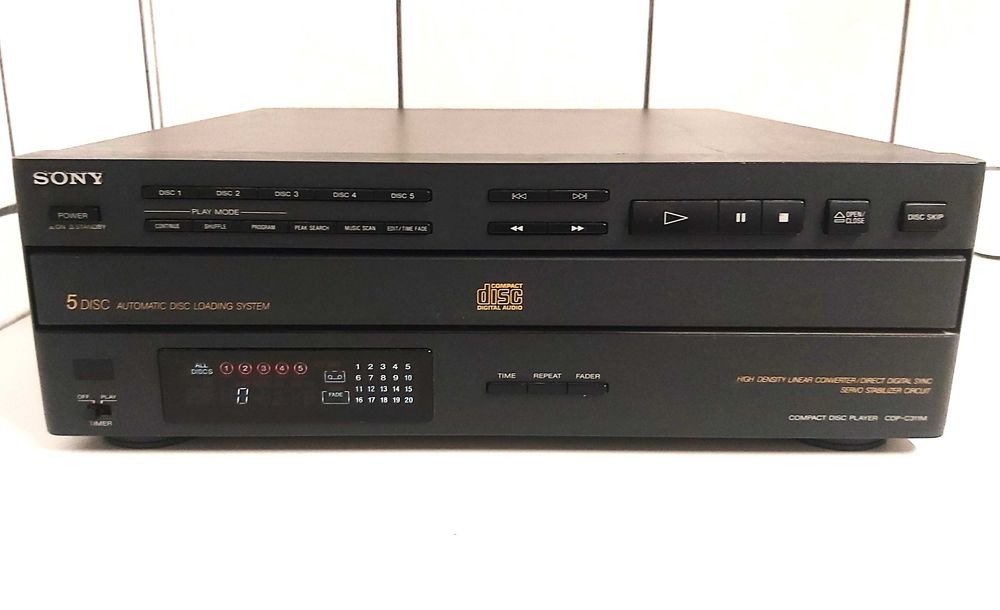 5CD Player Sony CDP-C311M