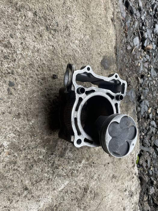 Dezmembrez yamaha yz250f wr250f
