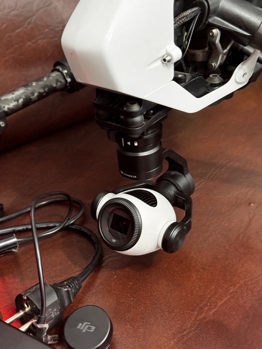 Drona profesională DJI INSPIRE 1+Zenmuse Z3,geantă transport,2 baterii