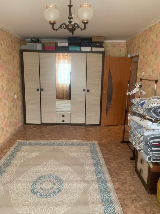 Продам квартиру .