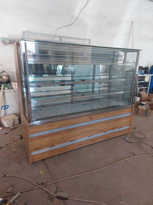 Витрина холодильник для тортов Нержавейка  Nerjaveyka