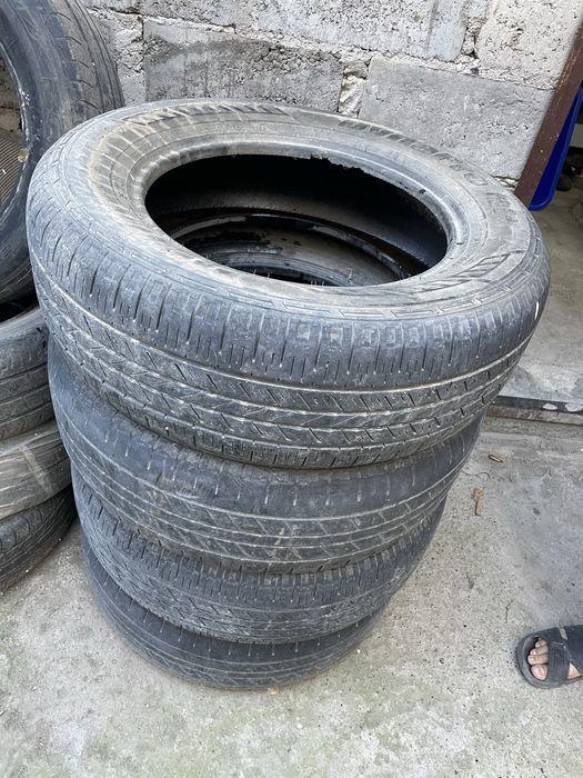 Продам летные резины R17/65/235