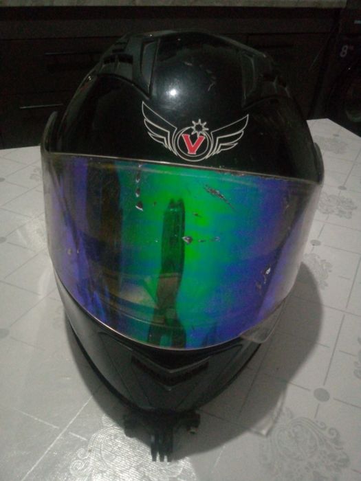 Moto shlem ishlatilgan