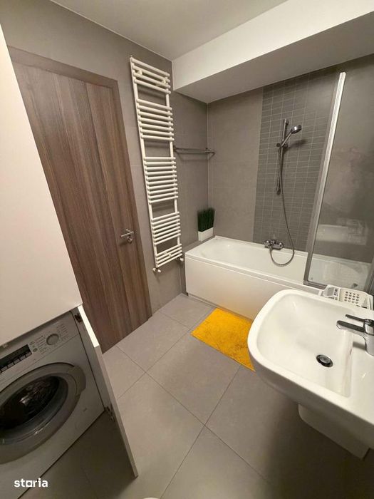 Vanzare 3camere LA CHEIE Regie  metrou Petrache Poenaru
