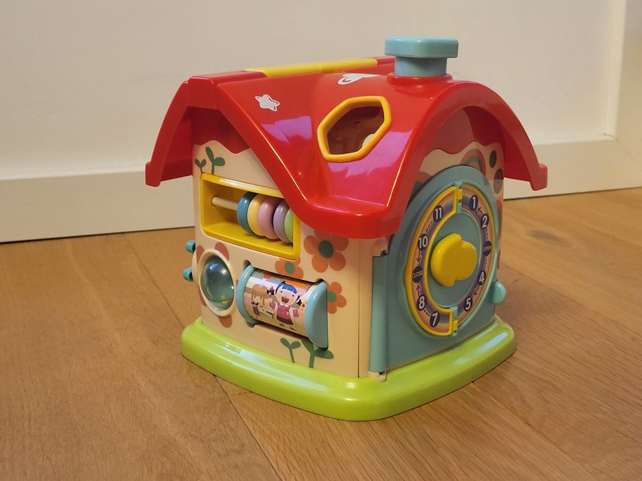 Jucarie bebelusi Minibo - Casuta cu activitati