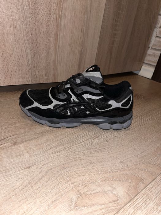 Asics gel NYC ЧИСТО НОВИ!!