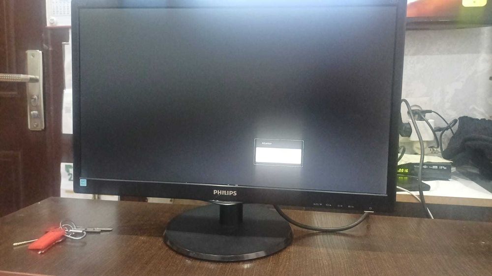 Монитор Philips б/у диагональ 18,5