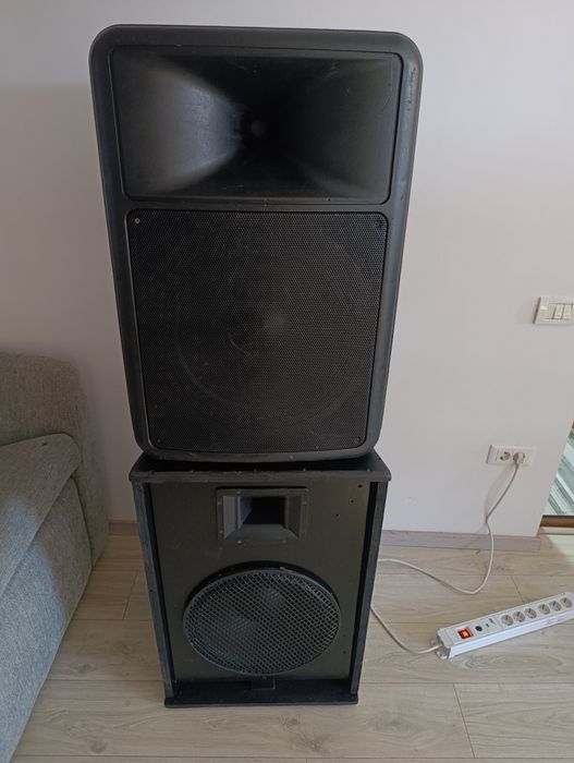Vând boxe pasive 15 inch 800w rms