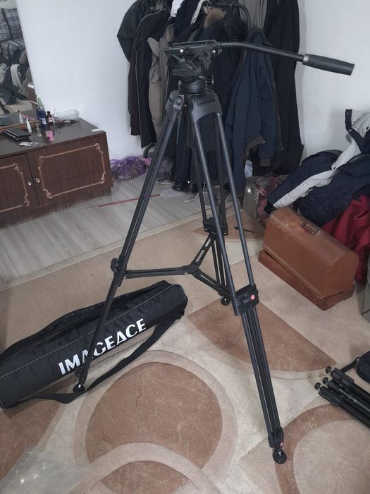 Профессиянальный штатив Новый