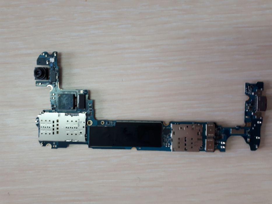 Samsung A5 (2017) на части