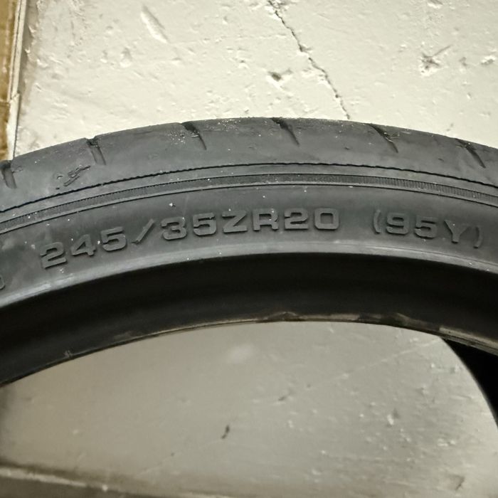 235/45 R 20 Goodyer