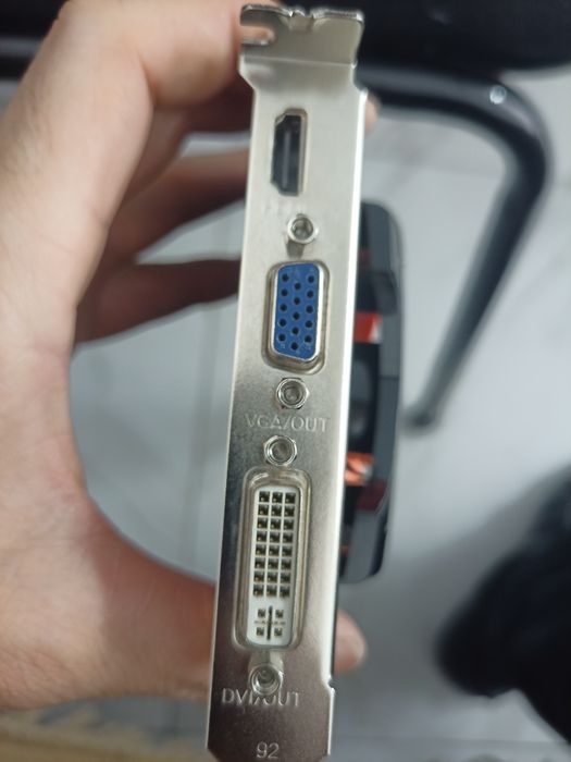 Продам видеокарту GT440 1GB