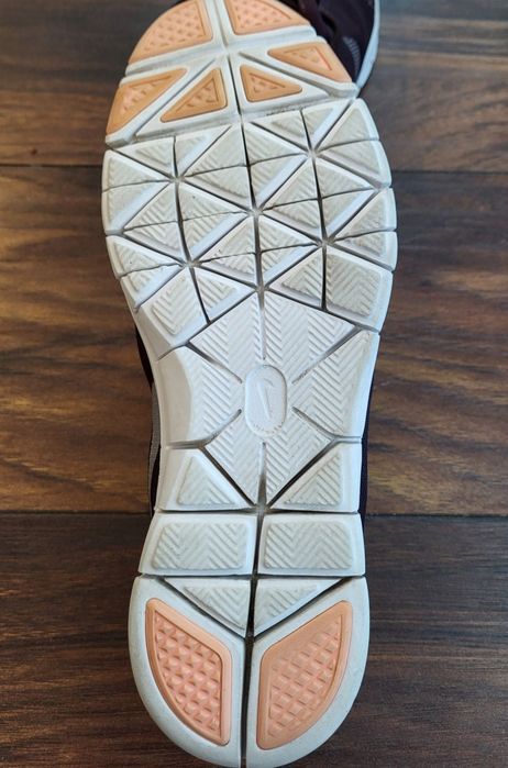 Adidași Nike Flex unisex,  în stare impecabilă, mărimea 42