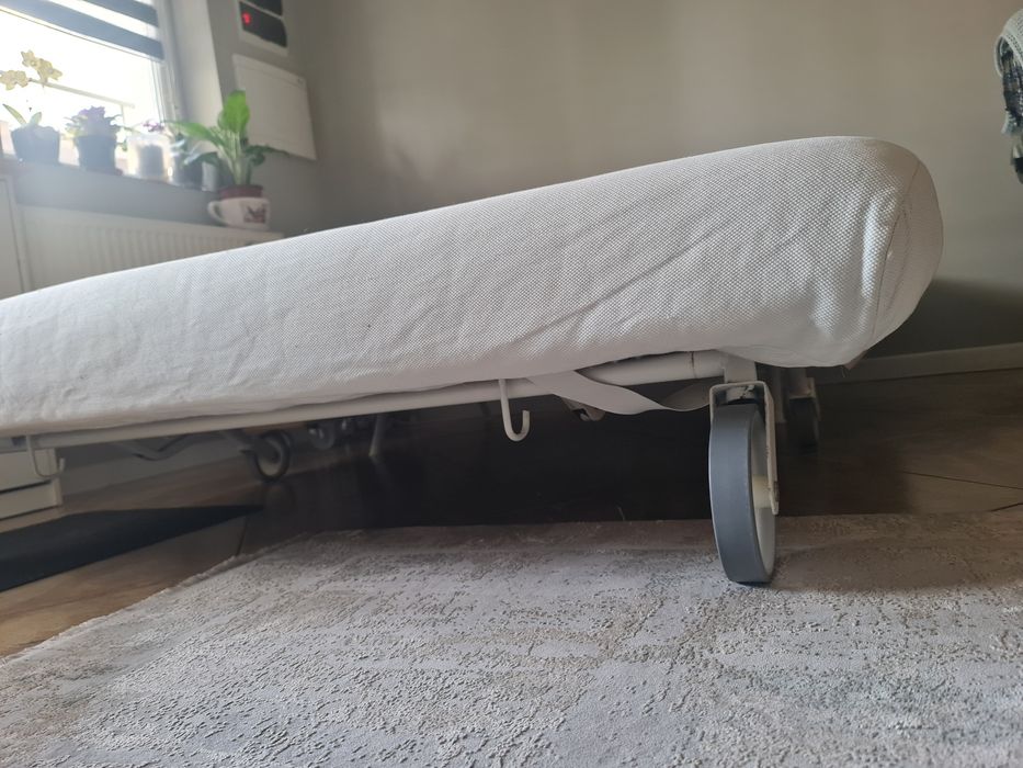 Vând canapea extensibilă