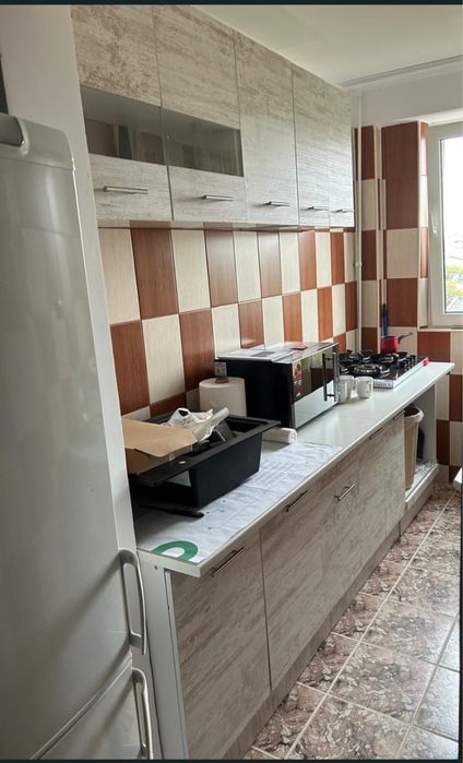 Propietar inchiriez apartament 2 canere