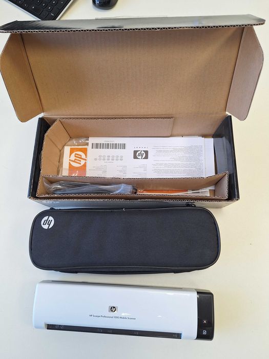 Scanner portabil HP ScanJet Professional 1000 L2722A A4 duplex USB 600 dpi