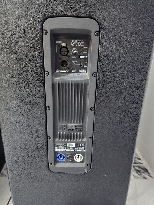 Basi activi 1400 W Db technologies S118