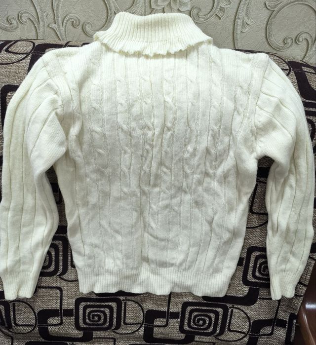 Белые свитера на девочку 9-11 лет
