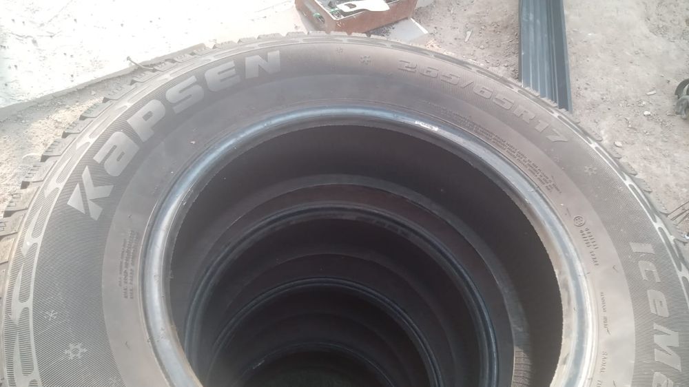 Продам шины  срочно