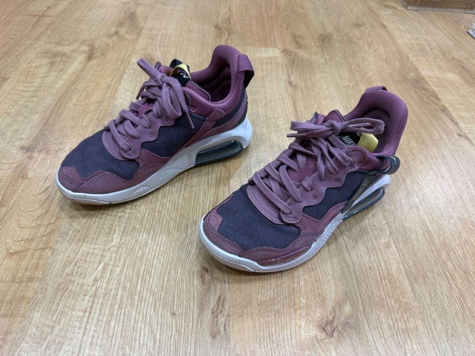 Дамски маратонки Nike
