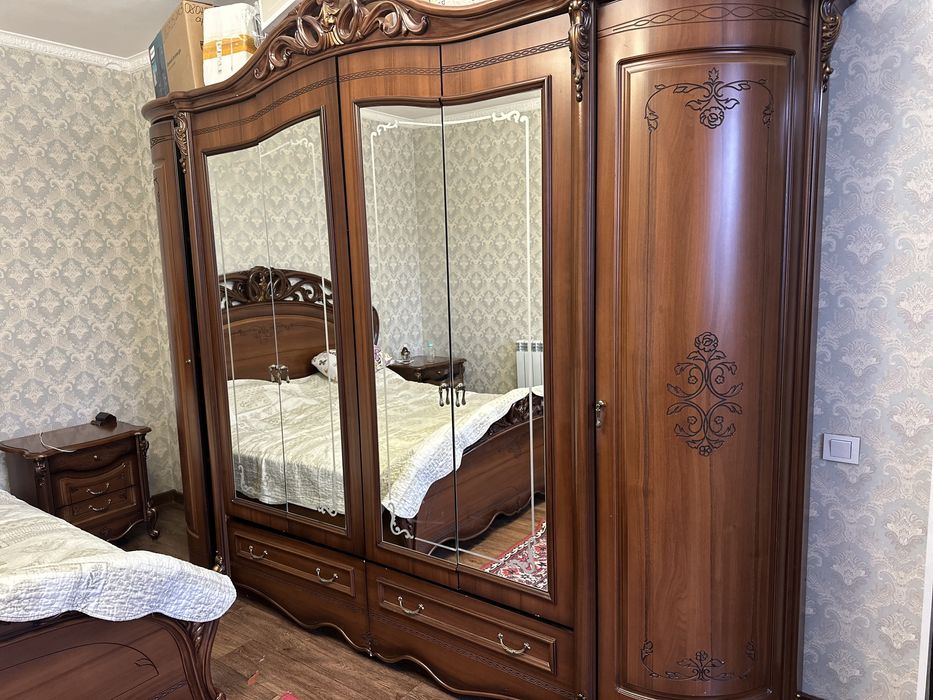 Спальный гарнитур