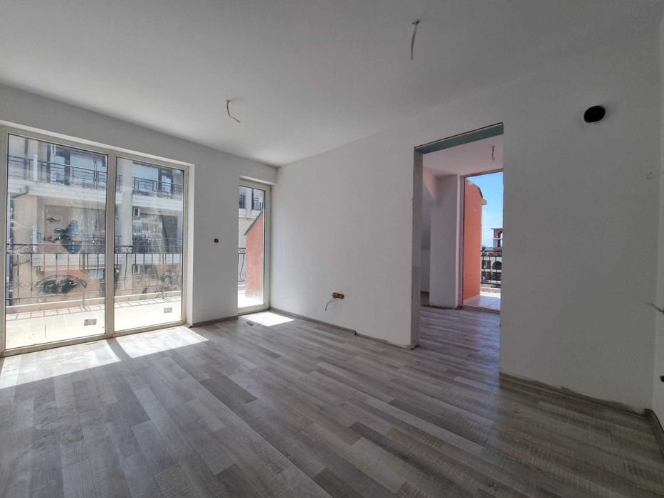 Продава се Четиристаен апартамент в Свети Влас - 70 кв.м за 1102 €/кв.м - Снимка #5