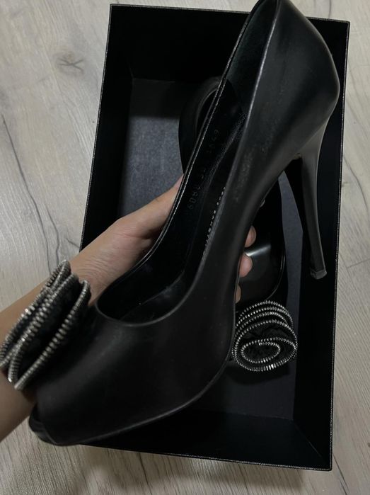 Giuseppe Zanotti>
Tyфли Giuseppe Zanott 38.5