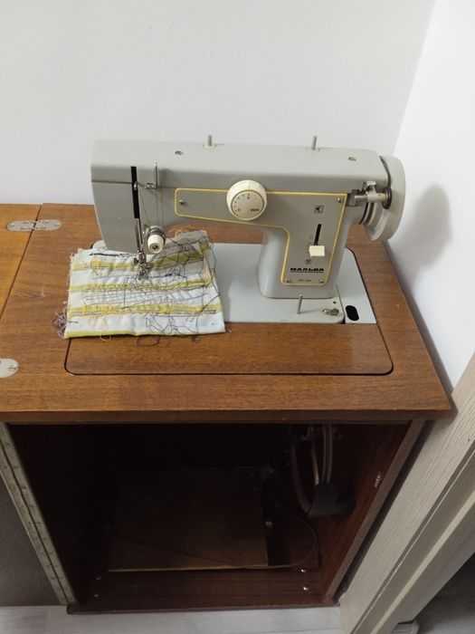 Продам швейная машина Мальва.