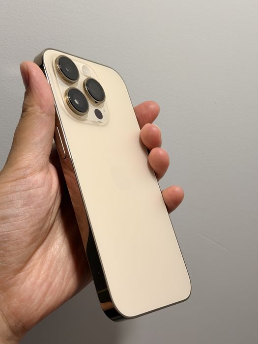 Продам iphone 14 pro