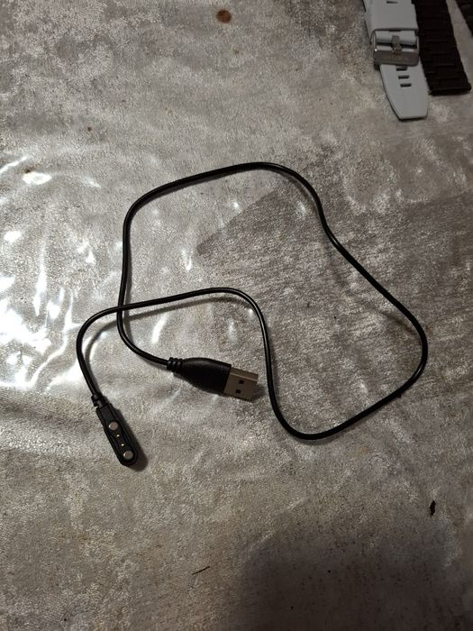 продам часы YUNTEKO