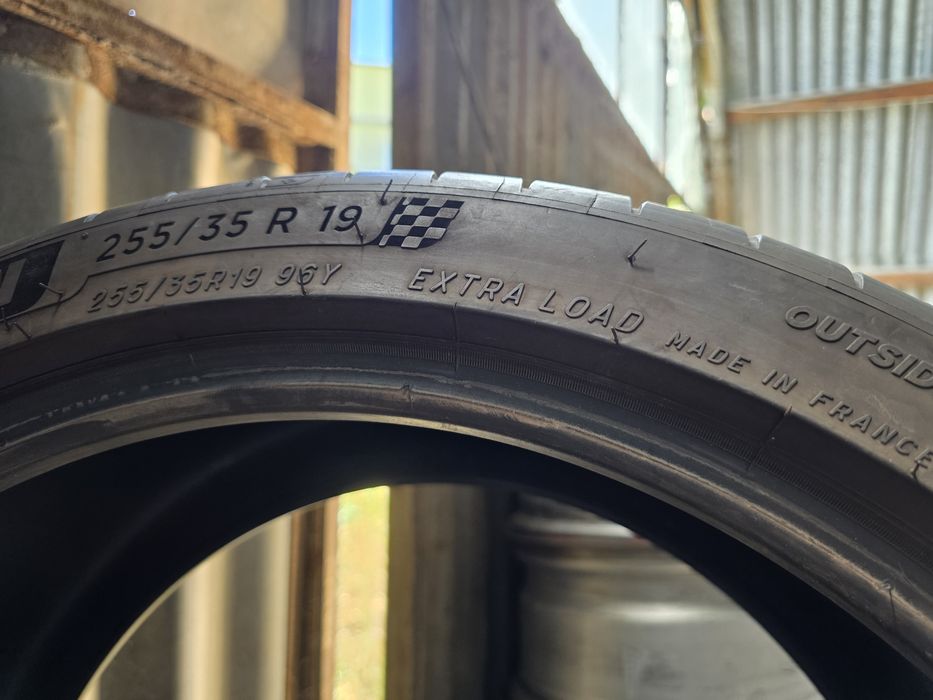 2бр Летни гуми 255 35 19 - Michelin