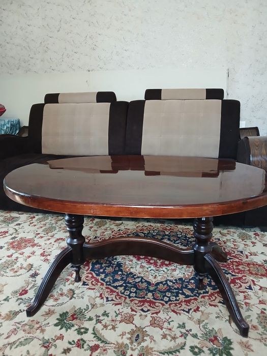 Журнальный столик (орех)