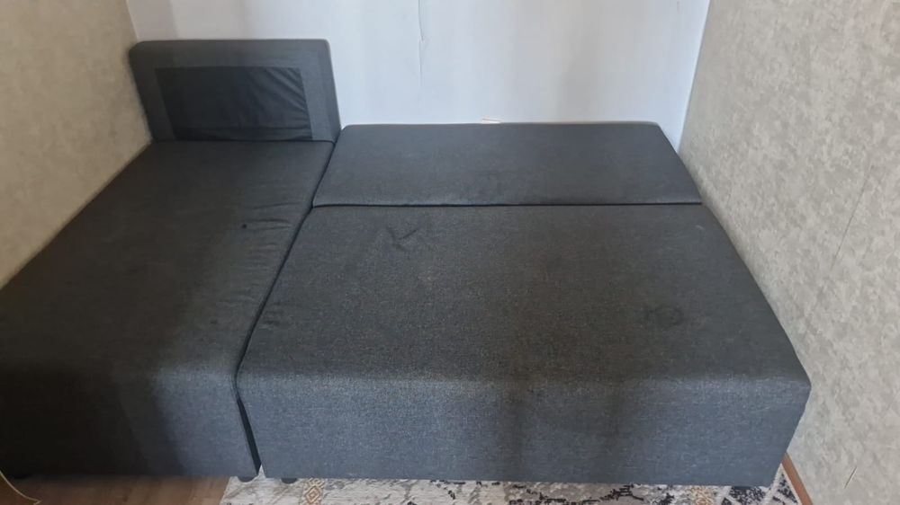 Продам 2 дивана и стол кухонный
