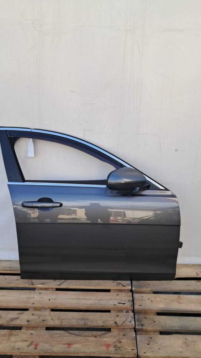 usa stanga / dreapta fata Jaguar XE X760 an 2016