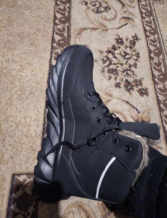 Зимние ботинки  43,5 размер