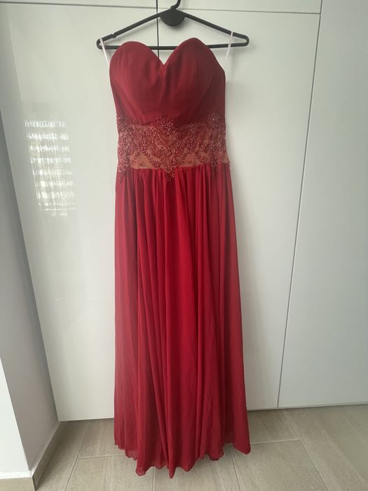 Официална червена рокля