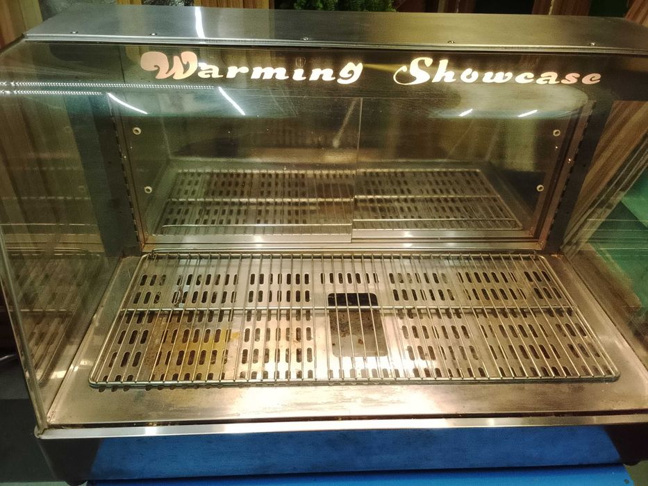 Топла витрина за печива и др. храни