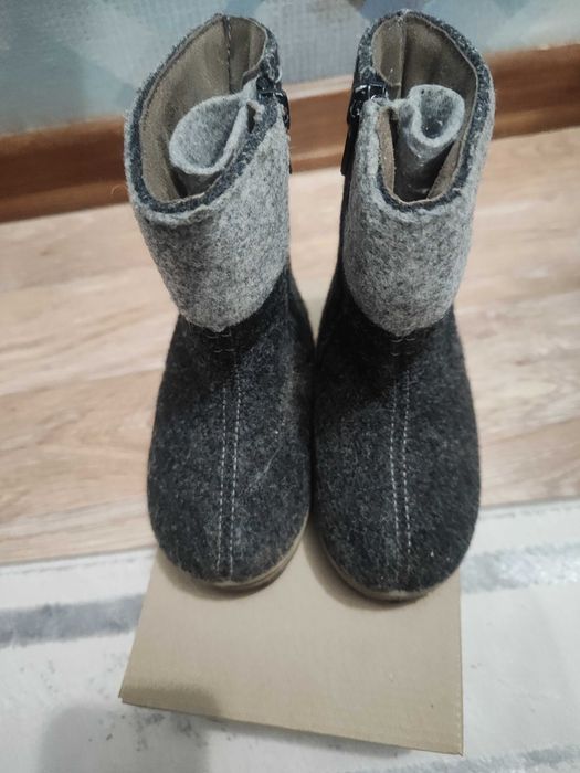 Продам детские валенки хорошего качества