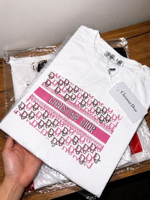 Футболки по 6490