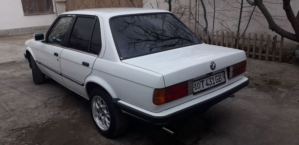Продам BMW E30 1984 год