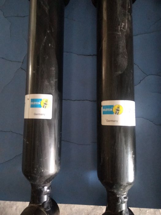 Амортизаторы на 140 мерс новые