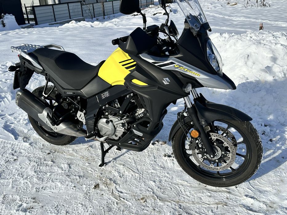 Suzuki V-Strom 650.