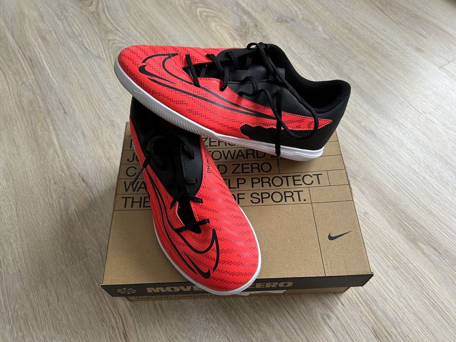 Ghete fotbal sala copii Nike