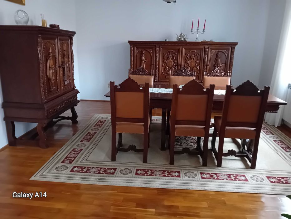 Mobila Renastere Spaniola .Corpurile de mobilier se vand si separat.